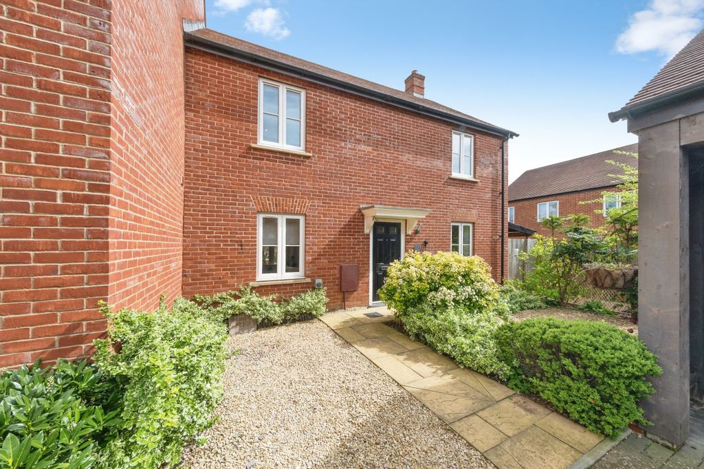 Property photo 1 of 31