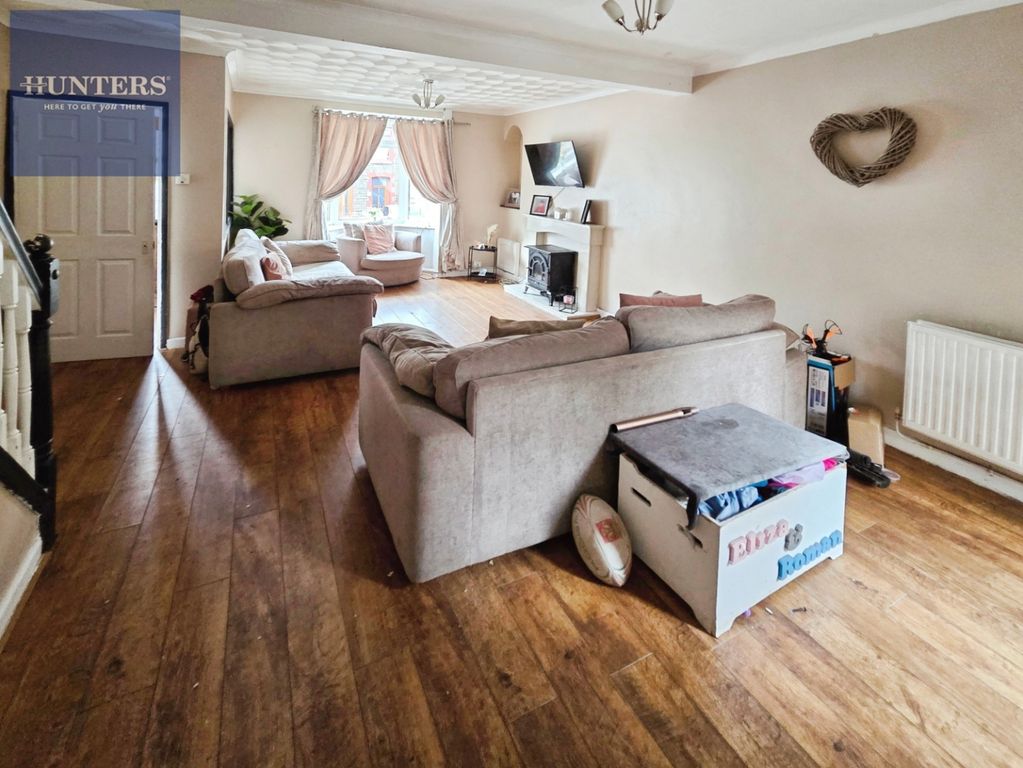 Property photo 2 of 11 Pbox-Img.Jpg