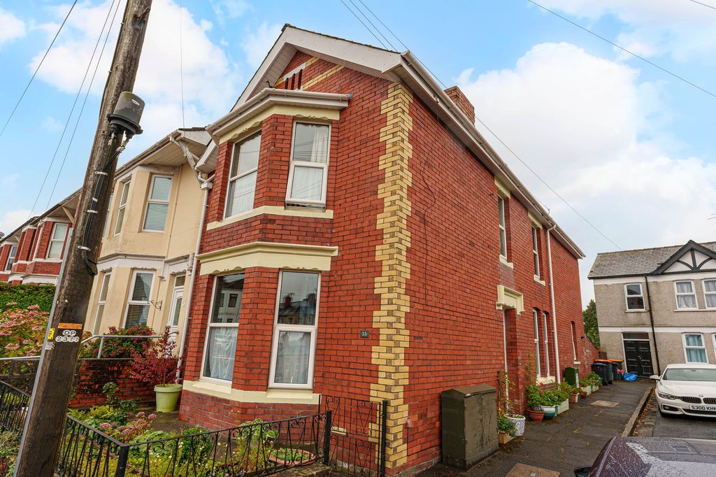Property photo 1 of 40