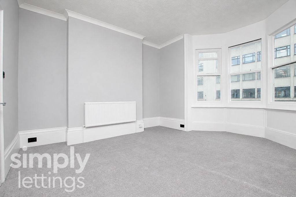 Property photo 2 of 9 Photo 7