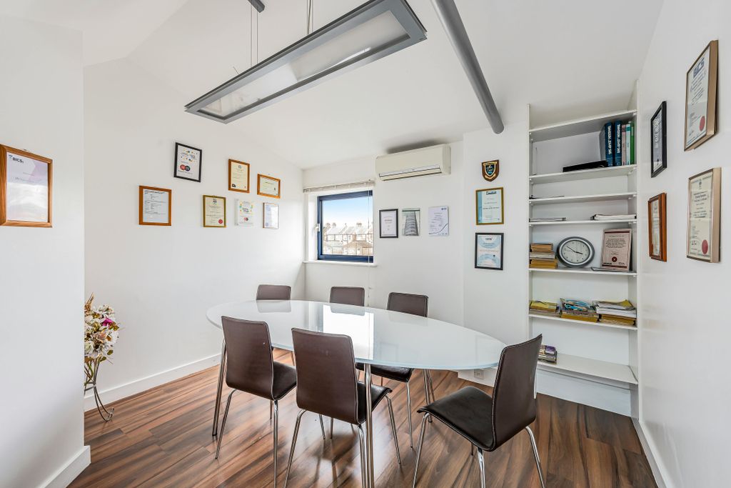 Property photo 3 of 5 E7d732E3621E9730Feb37A65c491Eb6B-Letting23478.Jpeg