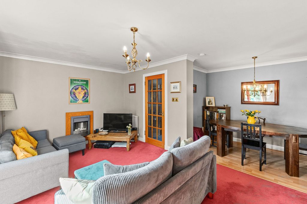 Property photo 3 of 24