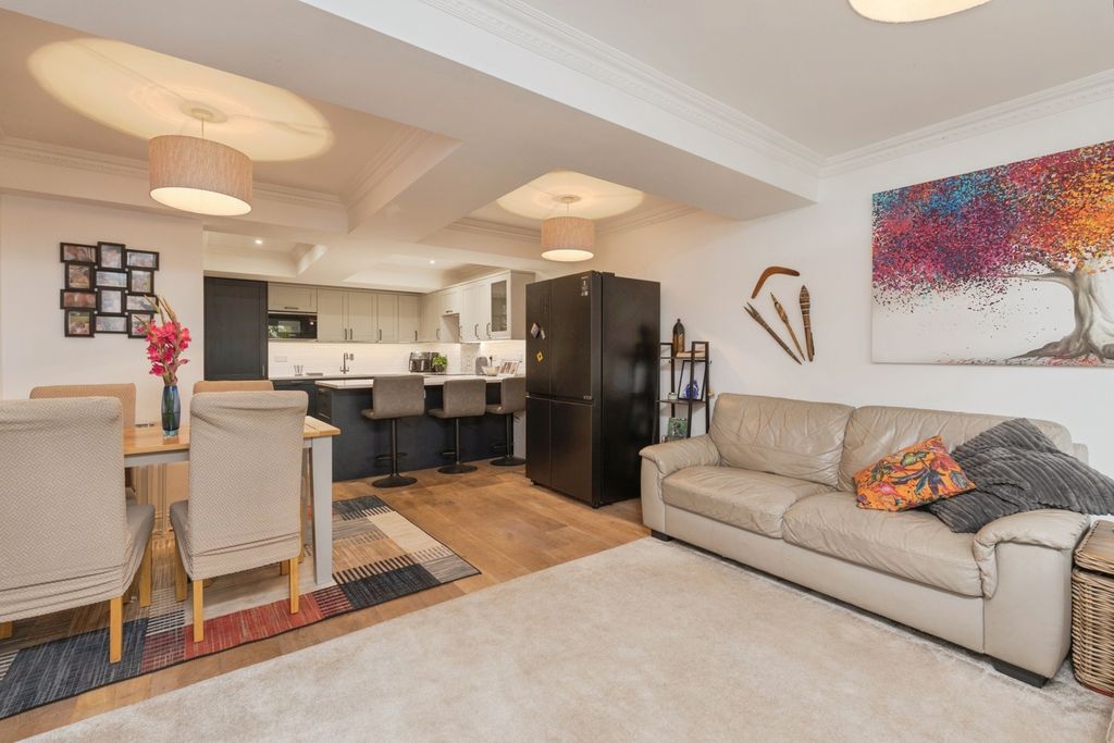 Property photo 1 of 19 Pbox-Img.Jpg