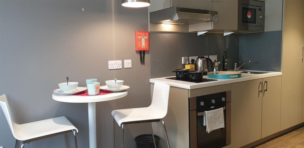 Property photo 1 of 9 Kitchen.Jpg
