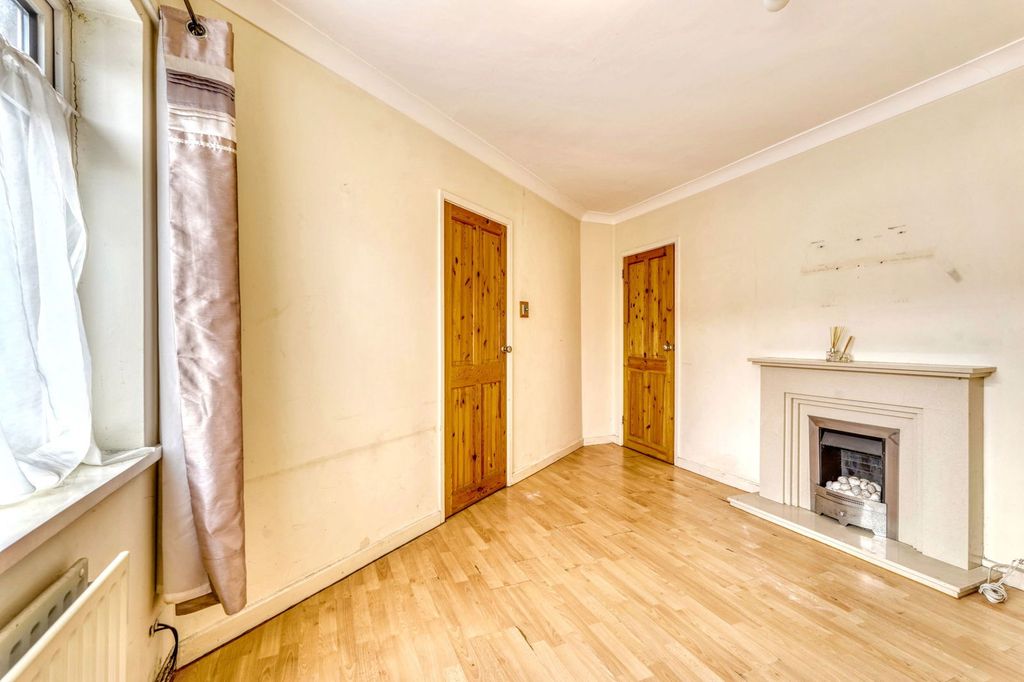 Property photo 3 of 13