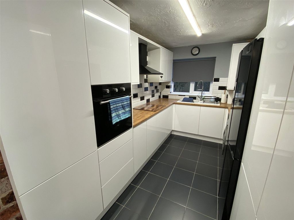 Property photo 2 of 18 Picture No. 08