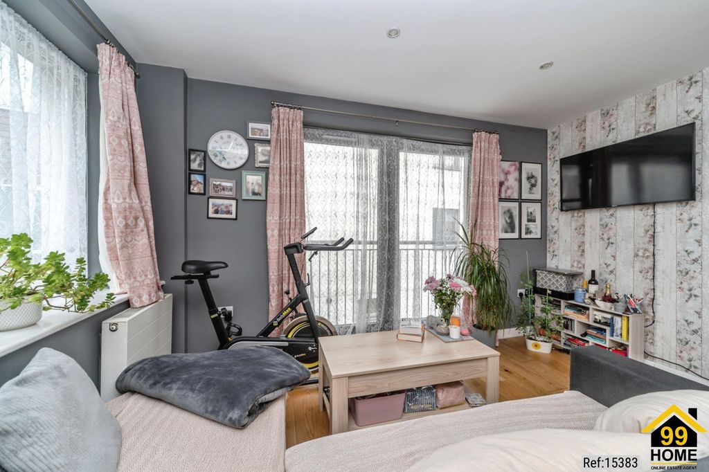 Property photo 1 of 15 Photo 0