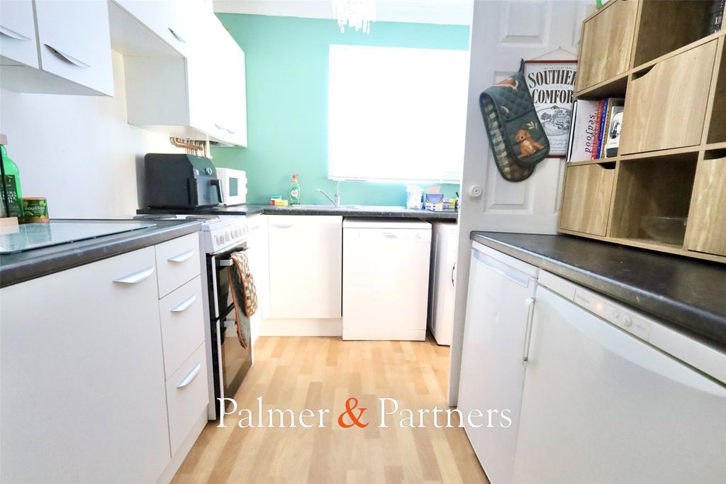 Property photo 2 of 13 Picture No. 04