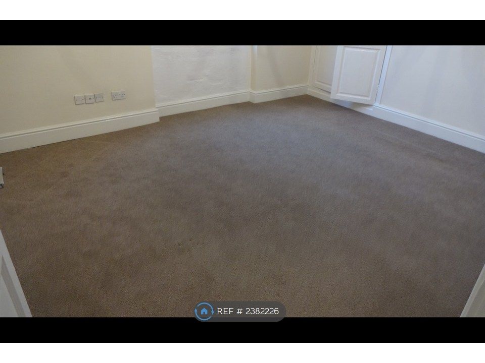 Property photo 3 of 14 Bedroom