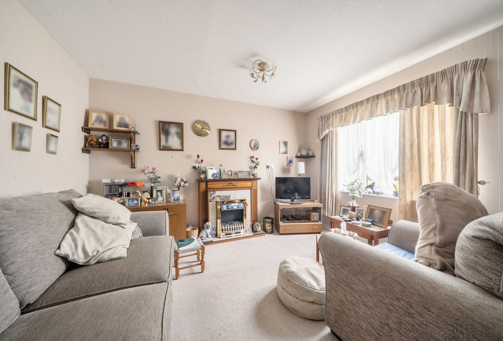 Property photo 2 of 16 1477436-13-6A2Ad7...