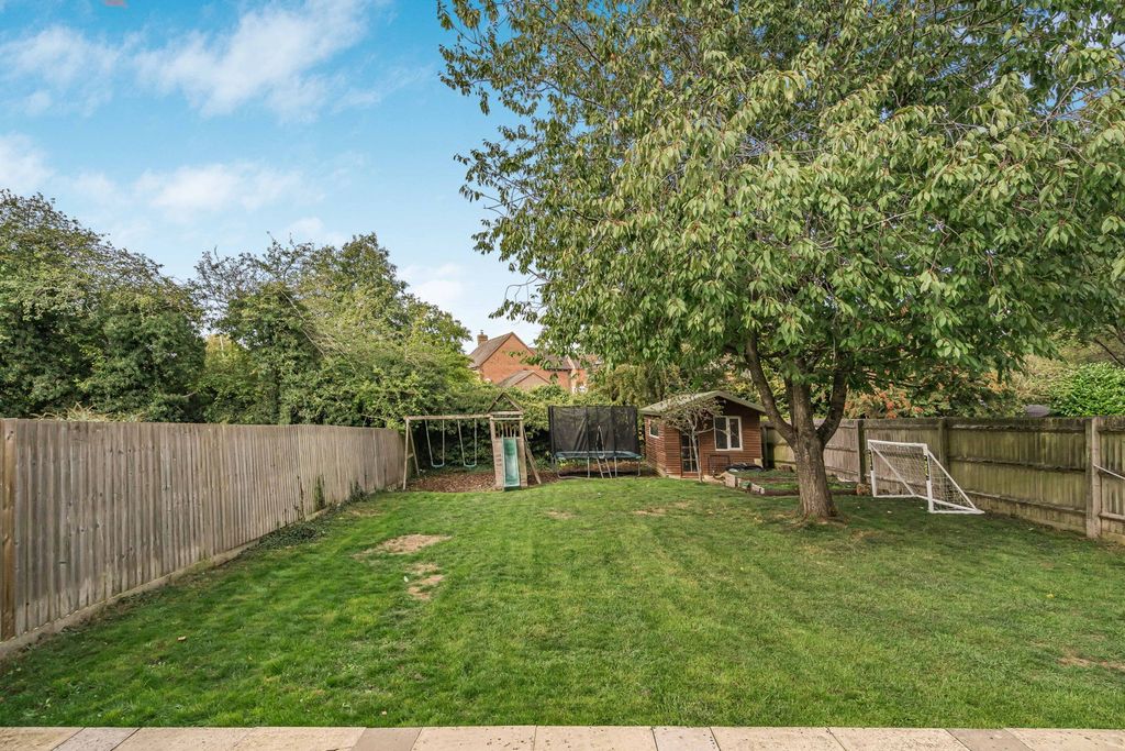 Property photo 2 of 24
