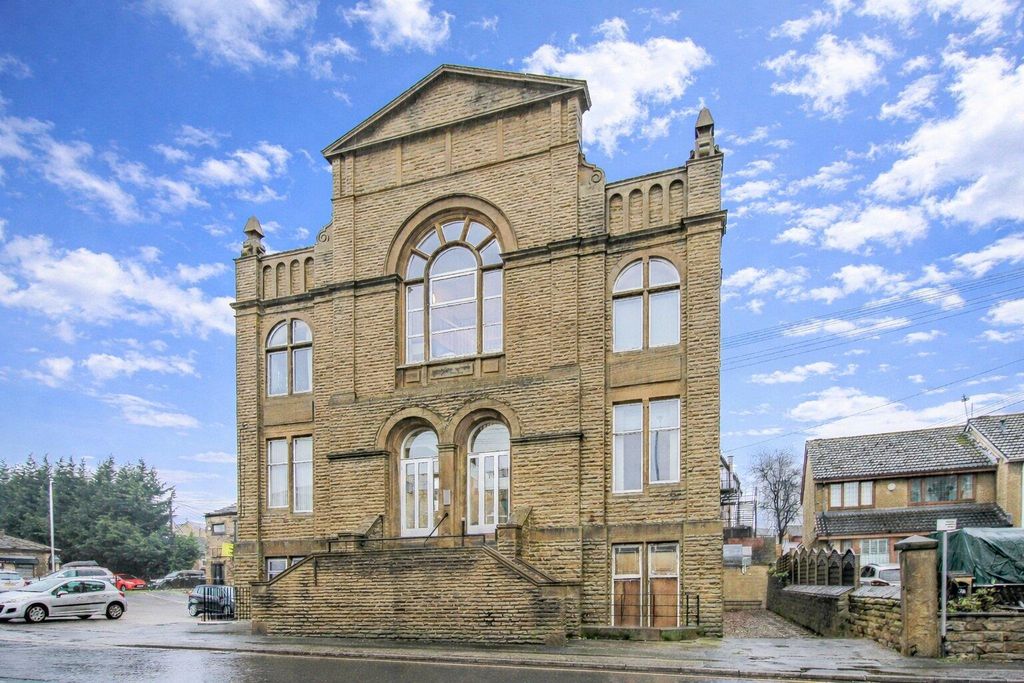 Property photo 1 of 5