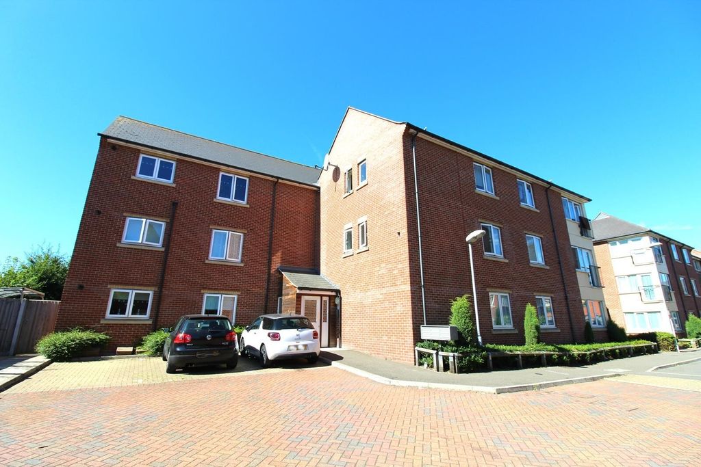 Property photo 1 of 8 Exterior