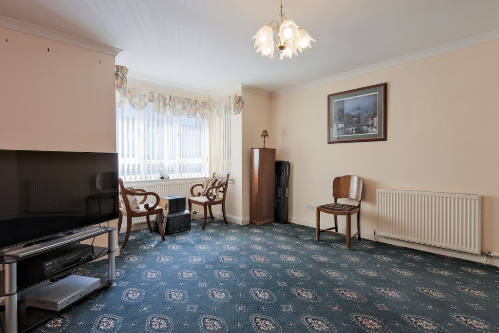 Property photo 3 of 22 5179643