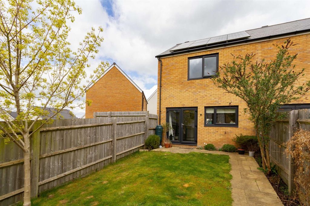 Property photo 2 of 12