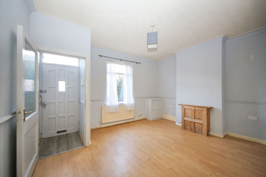 Property photo 2 of 20