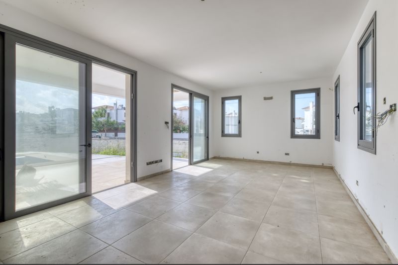 Property photo 3 of 24 Lounge And Dining