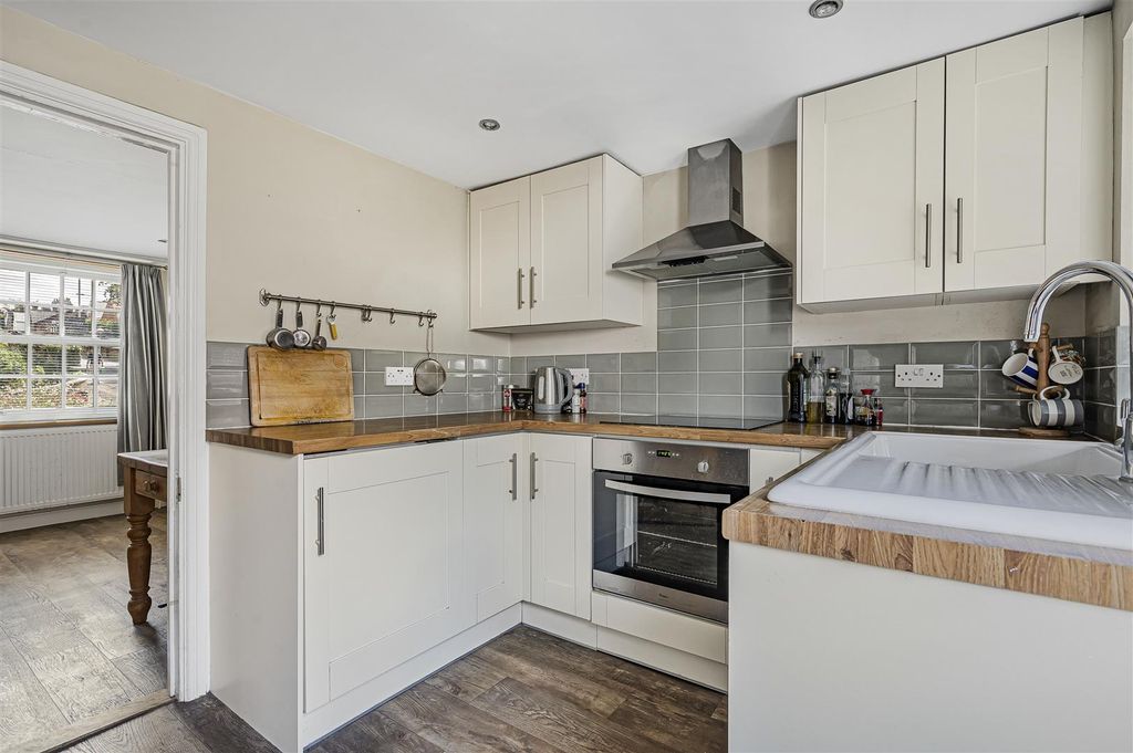 Property photo 2 of 16 8_88813.Jpg