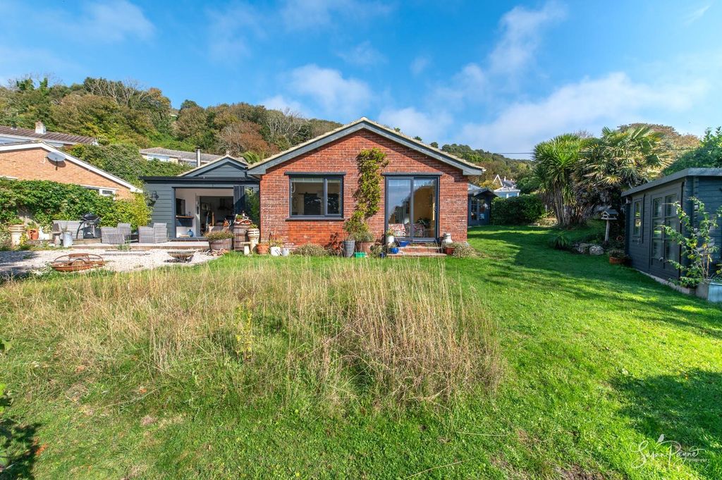 Property photo 3 of 38 Garden