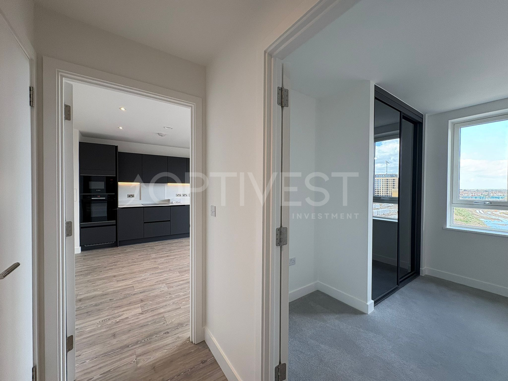 Property photo 3 of 15 Hallway