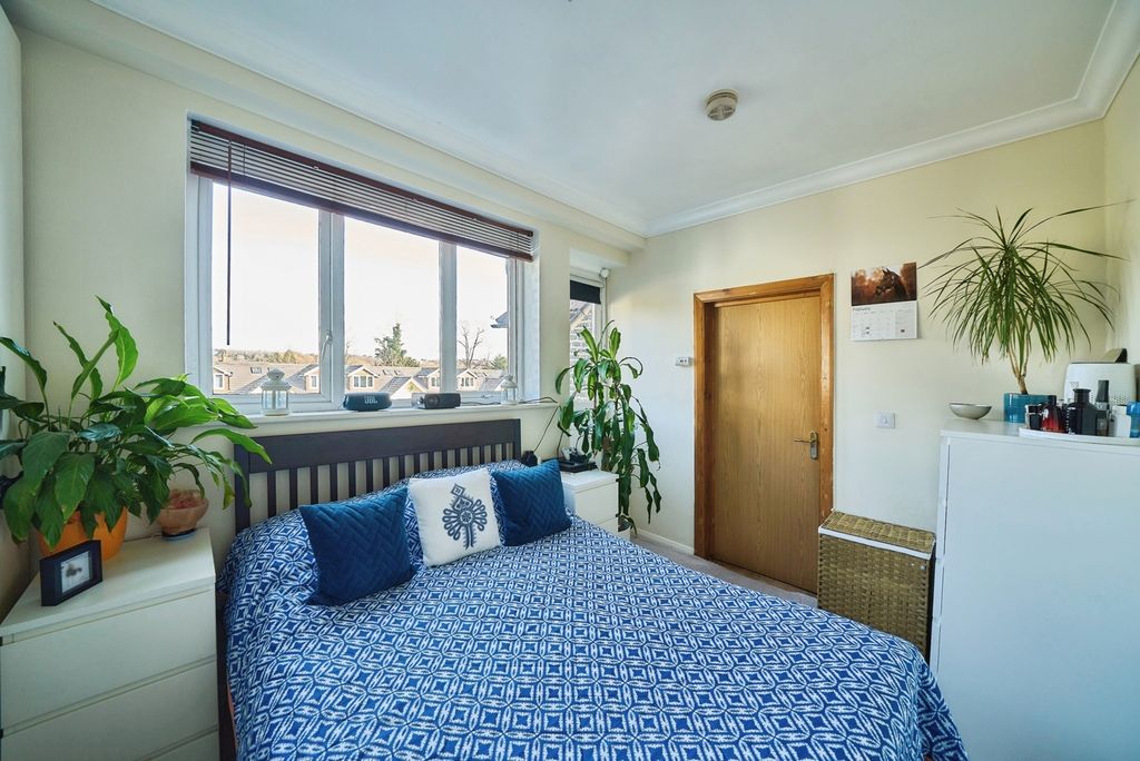 Property photo 3 of 10 Pbox-Img.Jpg