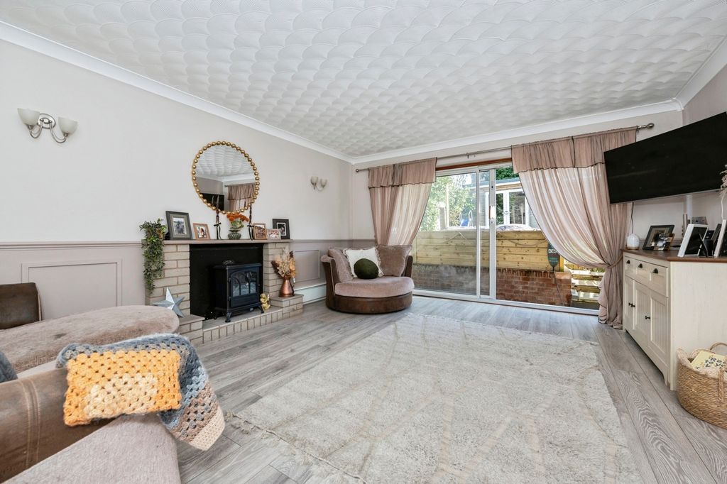 Property photo 1 of 15 Pbox-Img.Jpg