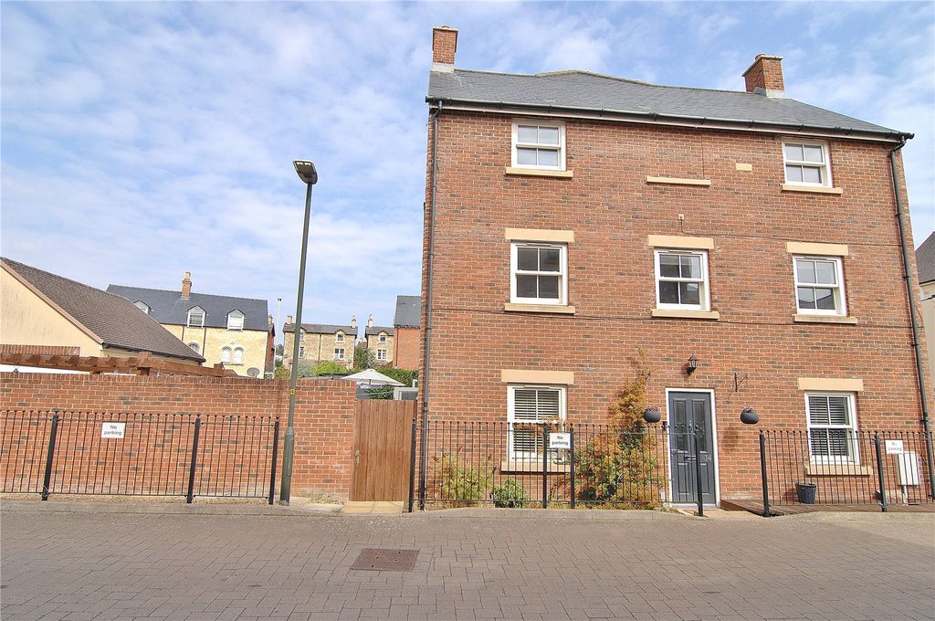 Property photo 1 of 21 Picture No. 12