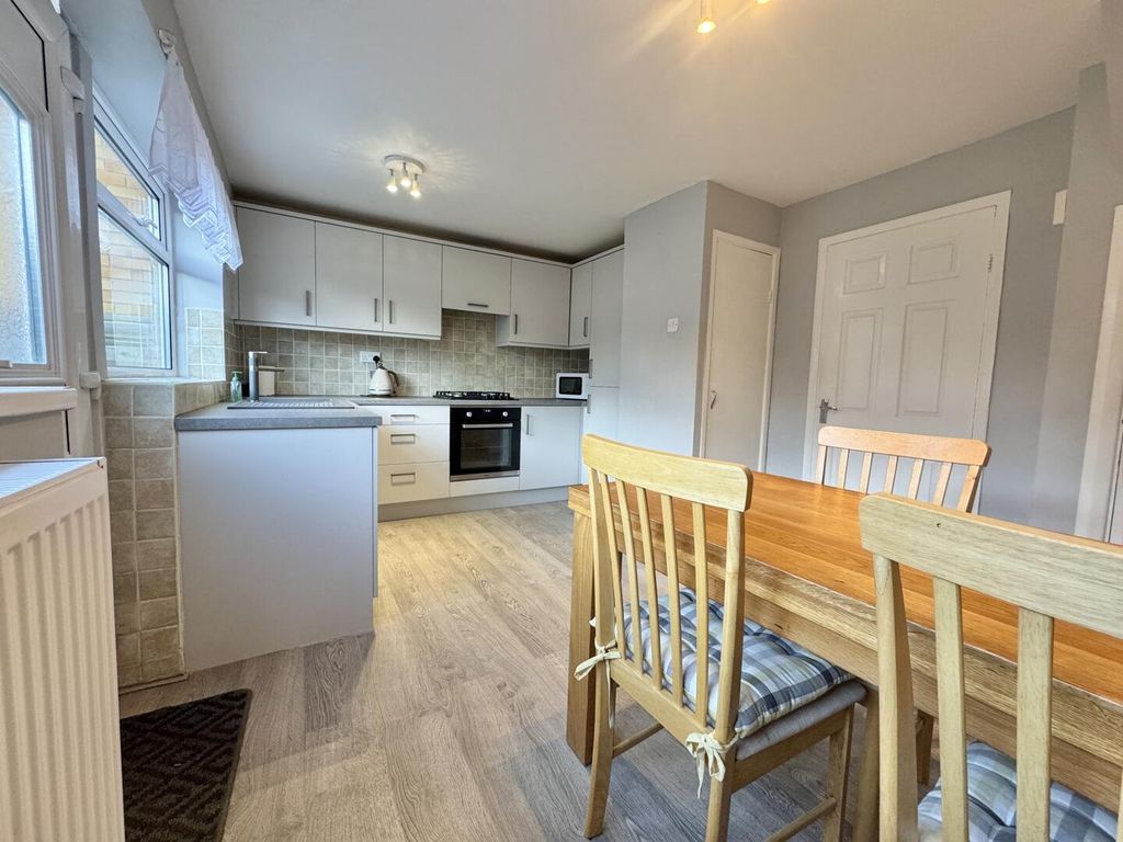 Property photo 3 of 18 Kitchen/Diner