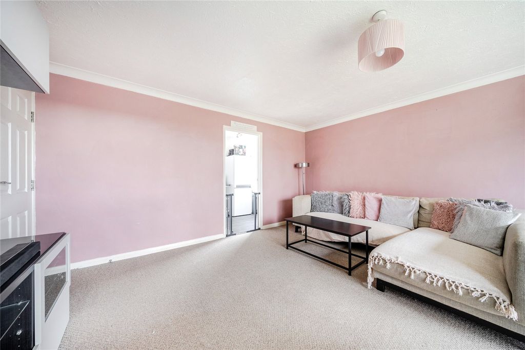 Property photo 3 of 19 Picture No. 12