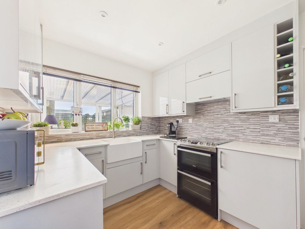 Property photo 3 of 18 5315994