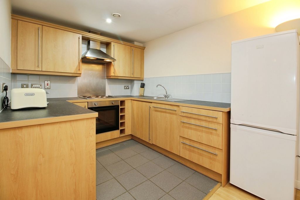 Property photo 2 of 14 Pbox-Img.Jpg