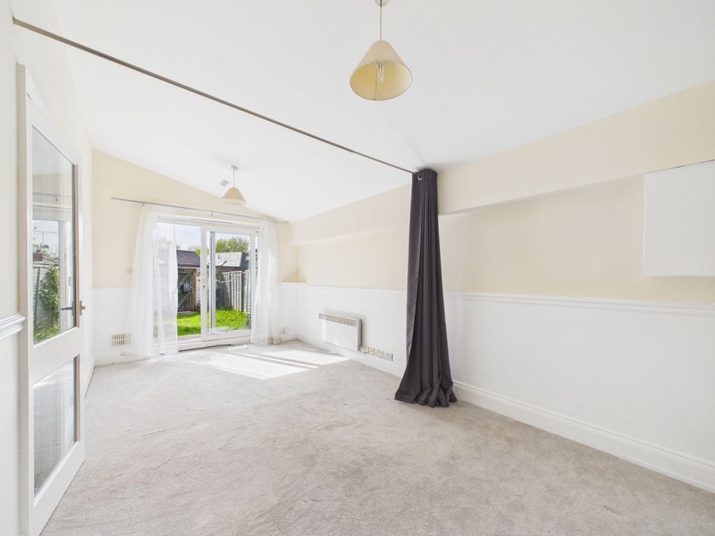 Property photo 3 of 5 Cam01721G0-Pr0122-Still004