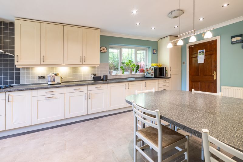 Property photo 3 of 37 Kitchen