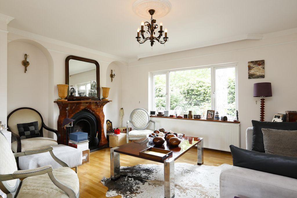 Property photo 2 of 11 Reception Room
