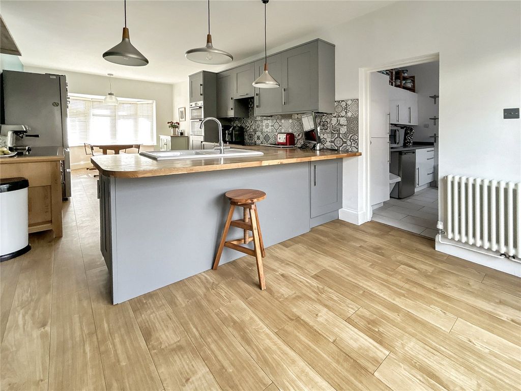 Property photo 2 of 35 Robinson Jackson