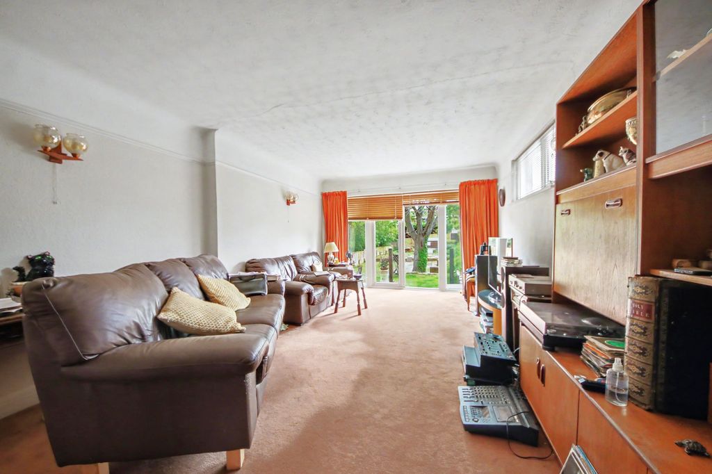Property photo 3 of 15