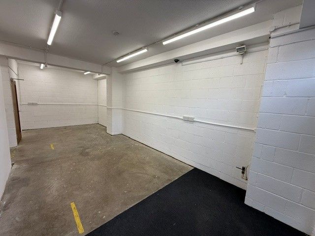 Property photo 2 of 8 Photo 16