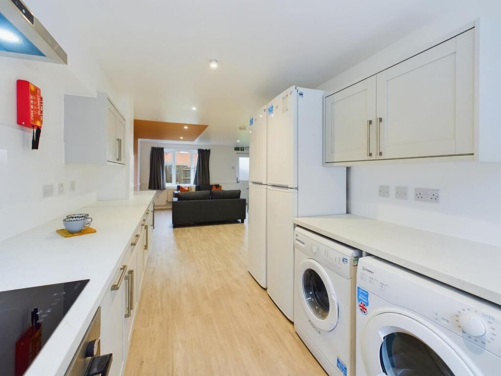 Property photo 3 of 7