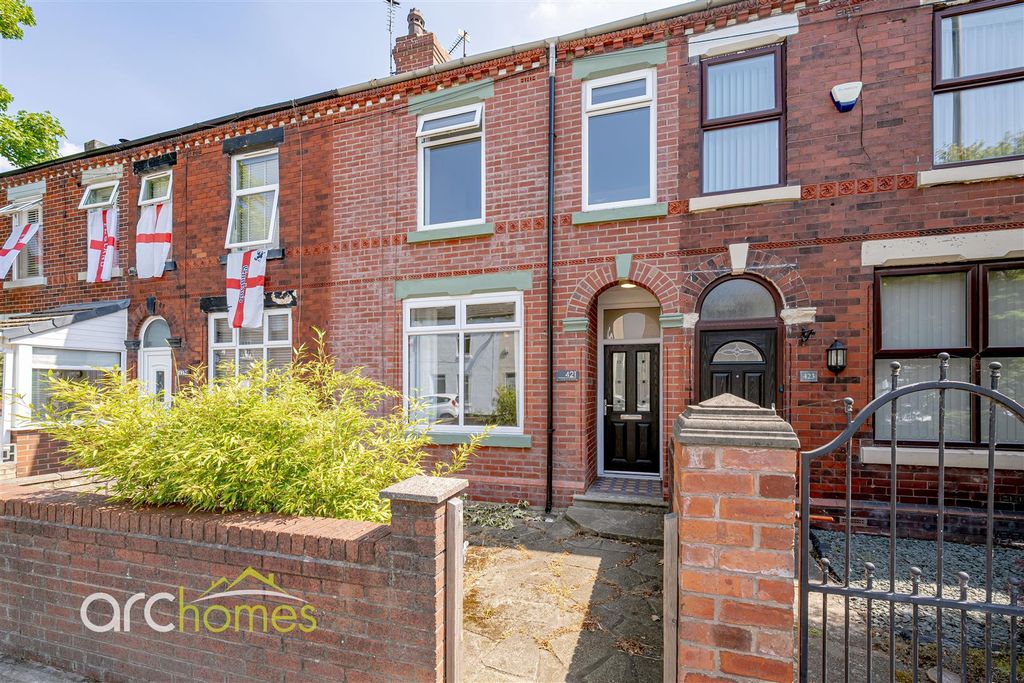 Property photo 1 of 17 Wargrave-15.Jpg