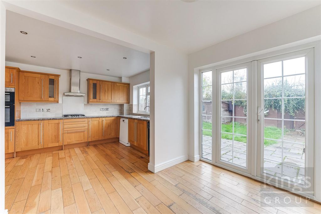 Property photo 3 of 21