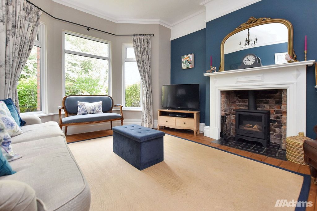 Property photo 2 of 33