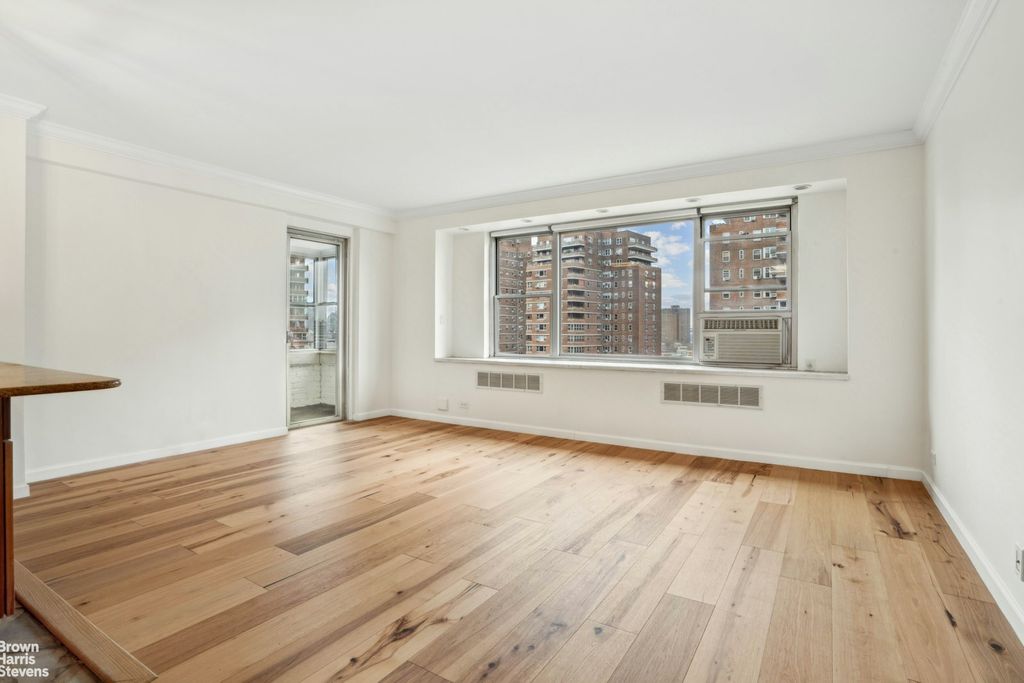 Property photo 2 of 12 <Alttext/>