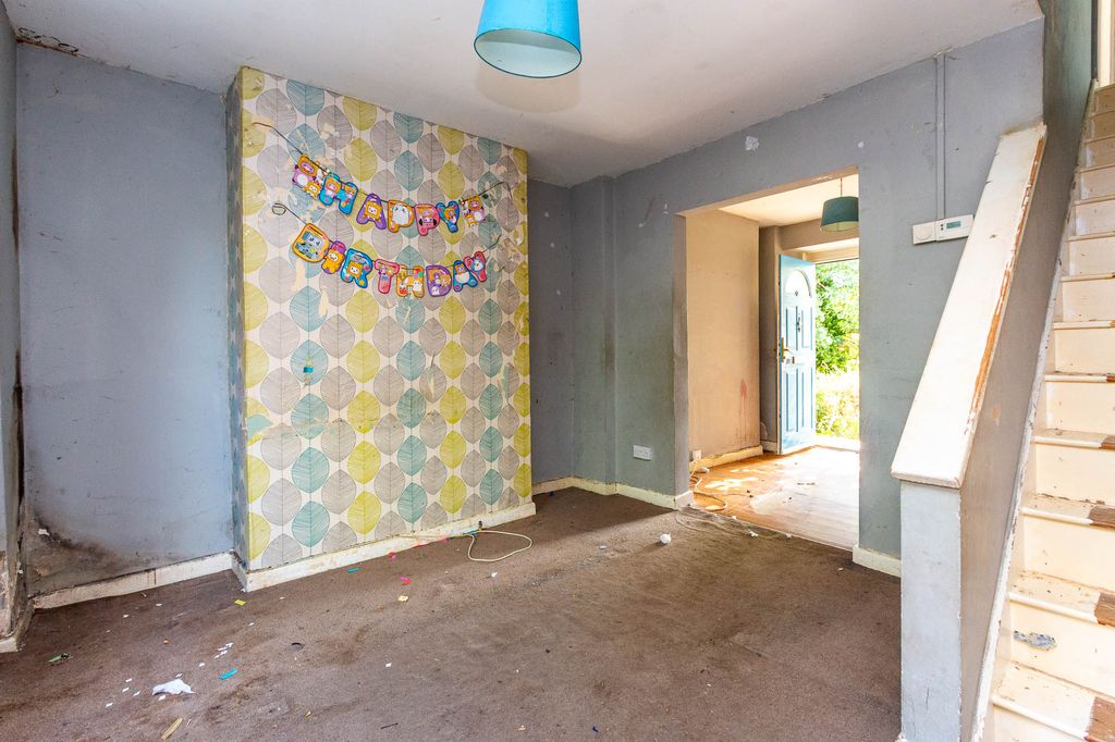 Property photo 3 of 9 Living Room