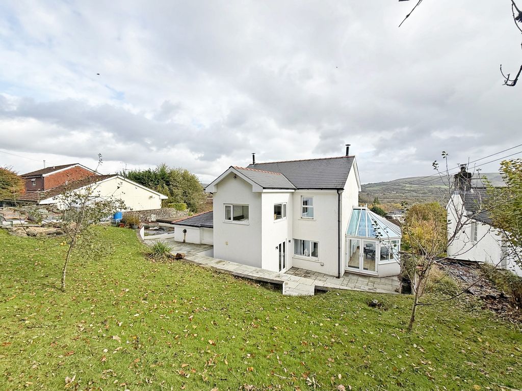 Property photo 2 of 36 Rear Garden