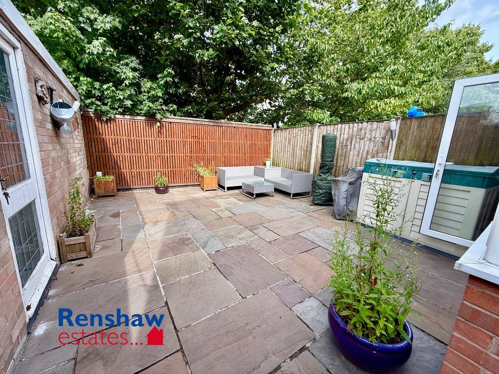 Property photo 3 of 13 R (1)
