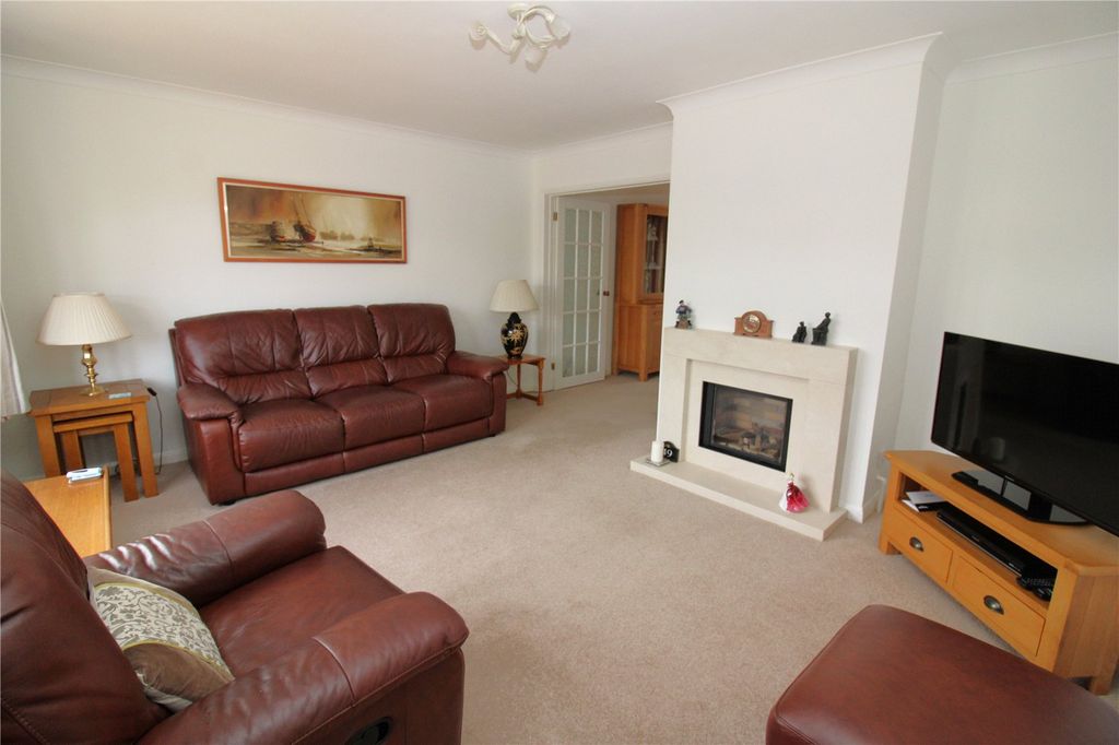 Property photo 2 of 19 Picture No. 10