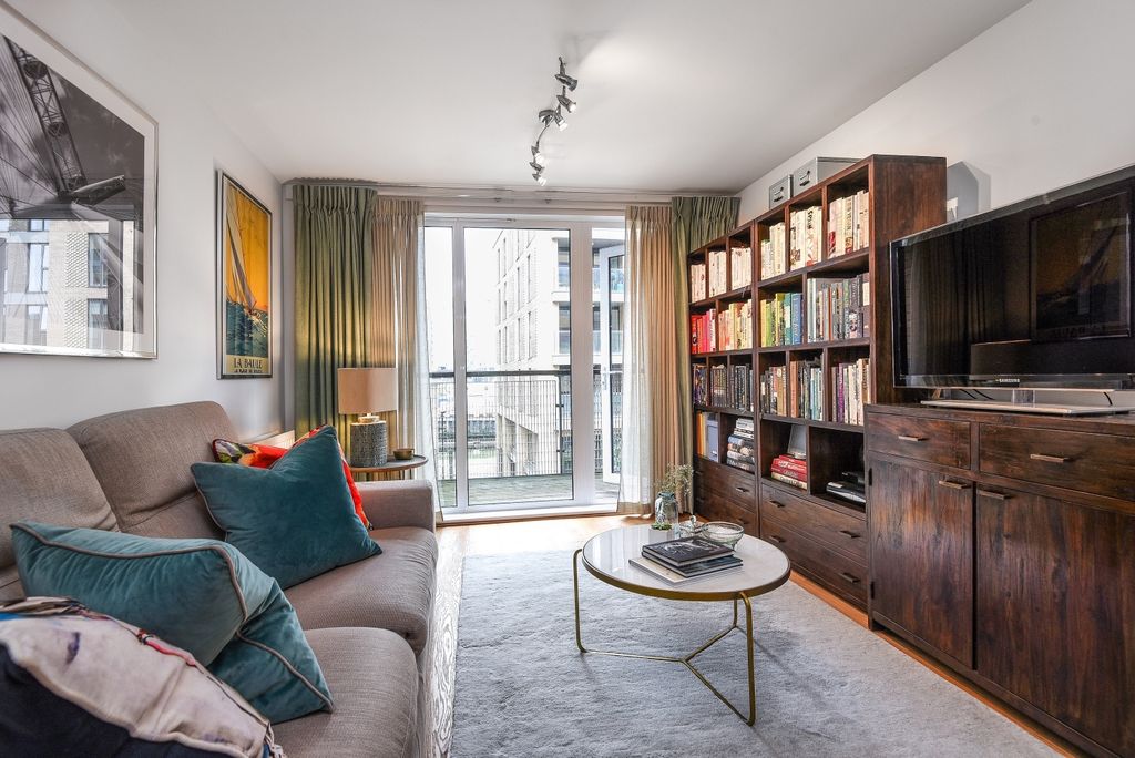 Property photo 2 of 15 1