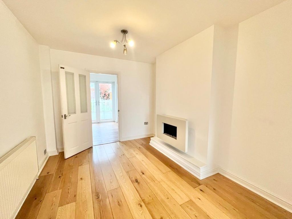 Property photo 2 of 9 Photo-2025-12-10-13-36-50 5.Jpg