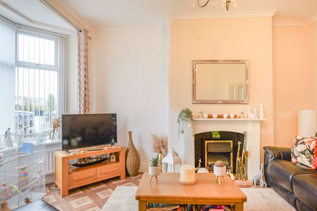 Property photo 2 of 24