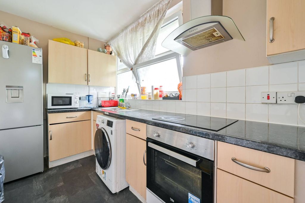 Property photo 2 of 4